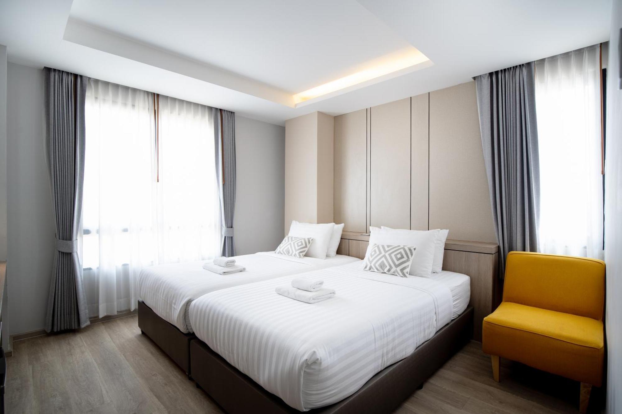 The Riski Hotel At Bangphlat Station Sha Bangkok Luaran gambar