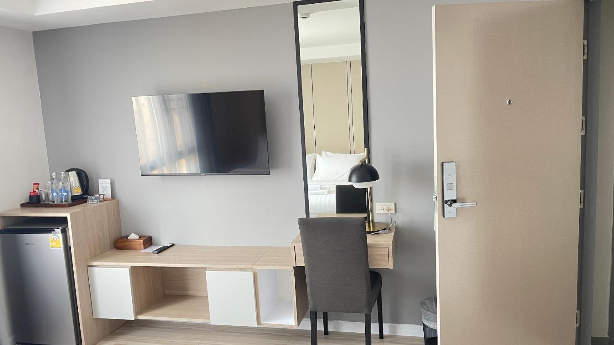 The Riski Hotel At Bangphlat Station Sha Bangkok Bilik gambar
