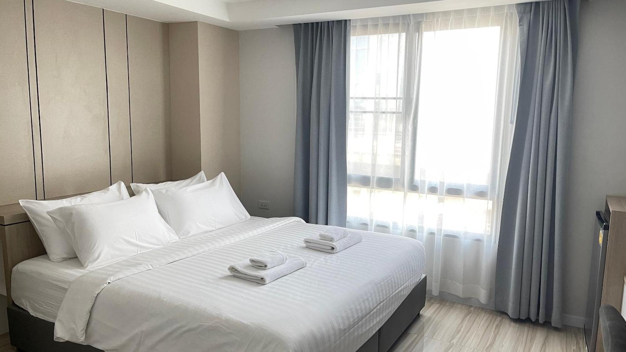 The Riski Hotel At Bangphlat Station Sha Bangkok Bilik gambar